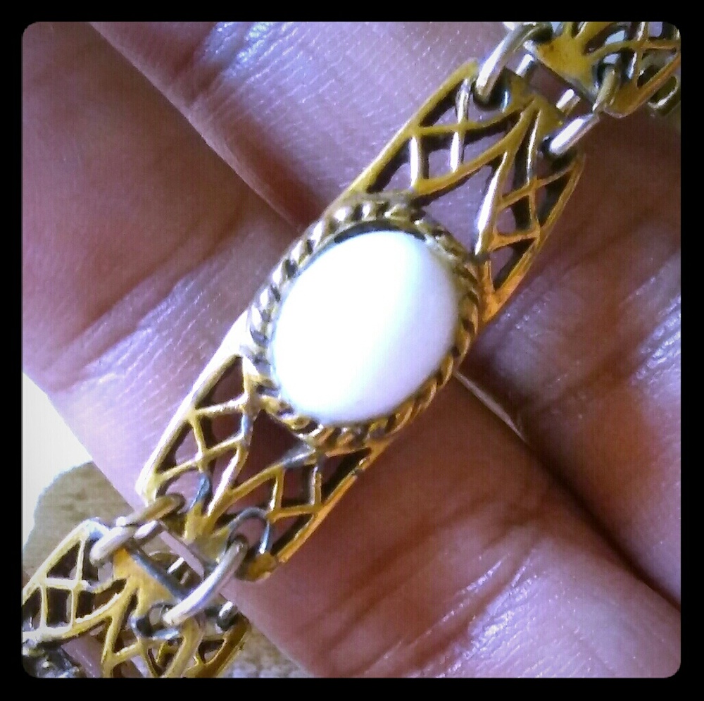 Vintage Goldette Filigree & Cabochon Bracelet - Picture 3 of 8